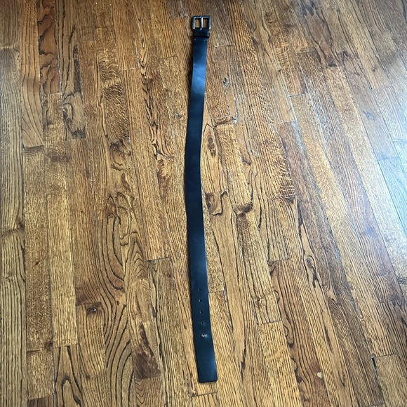 Michael Kors Men’s black leather belt. - Picture 5 of 5